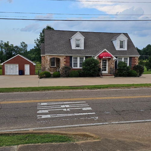 Stone, Brick, Painted Siding, Roof, Gutters, Windows, Concrete.  We do it all for a fair price.  We utilize commercial grade equipment to delivery exceptional results in a fast and efficient manner.  We are fully insured and bonded for that extra peace of mind.